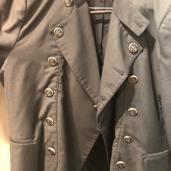 Blazer - Picture 2 of 2